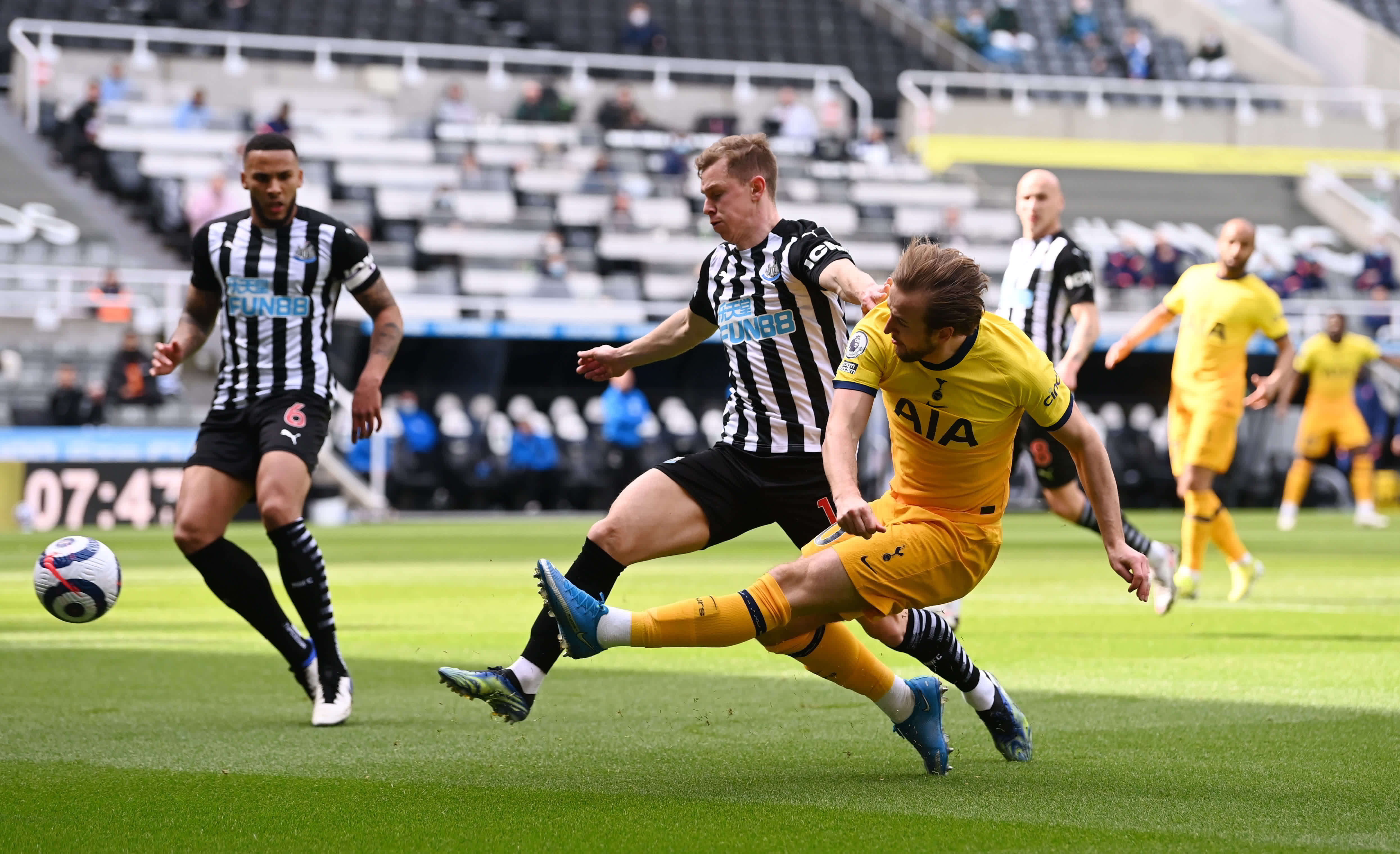 媒体深度介 媒体深度介