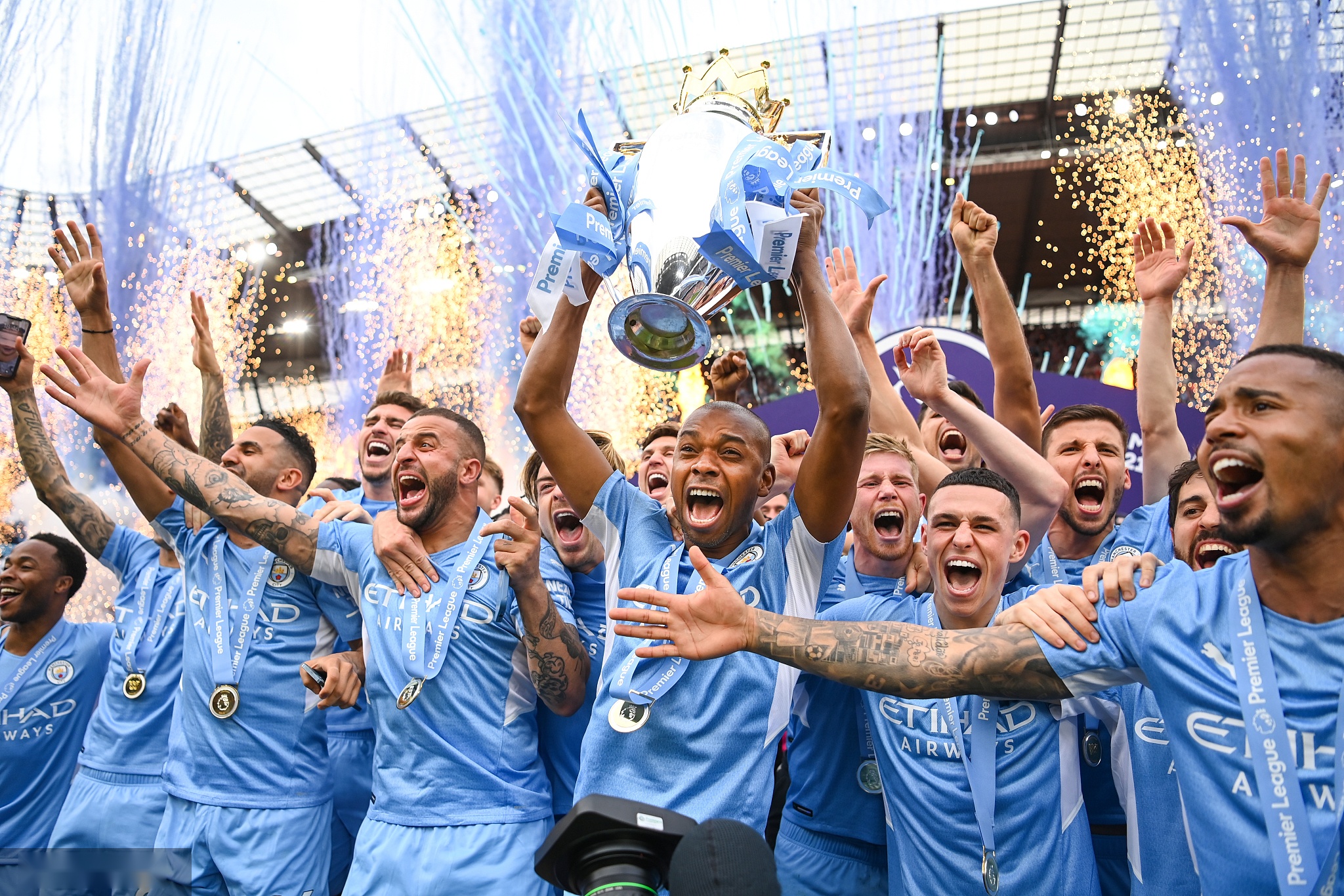 行业背景与 行业背景与